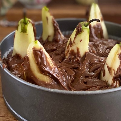 Pear, chocolate and hazelnut cake