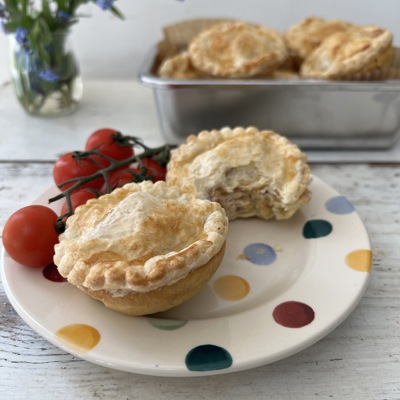 Creamy little chicken pies